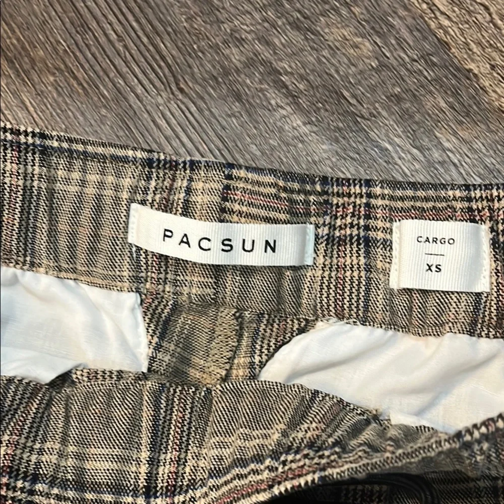 EUC Men's Plaid Cargo Pants - Black and Tan